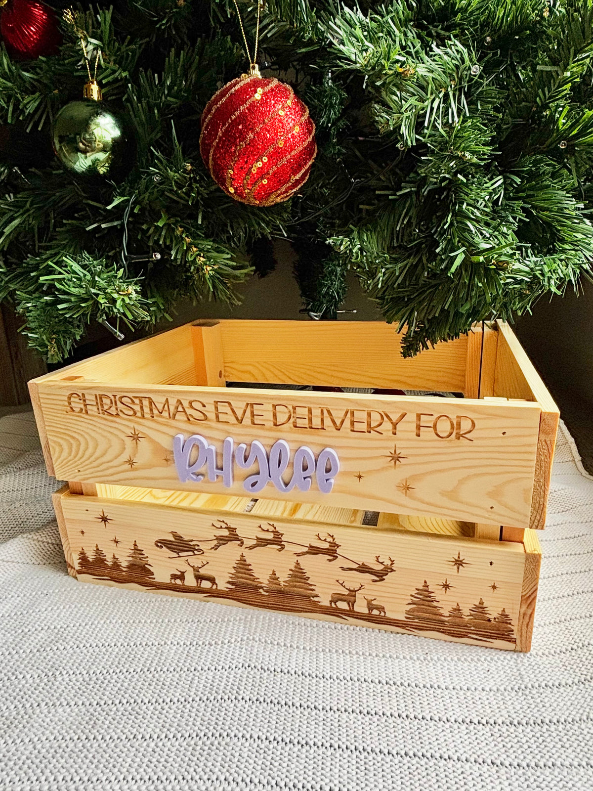 Engraved Crate - Santa & Reindeers Flying